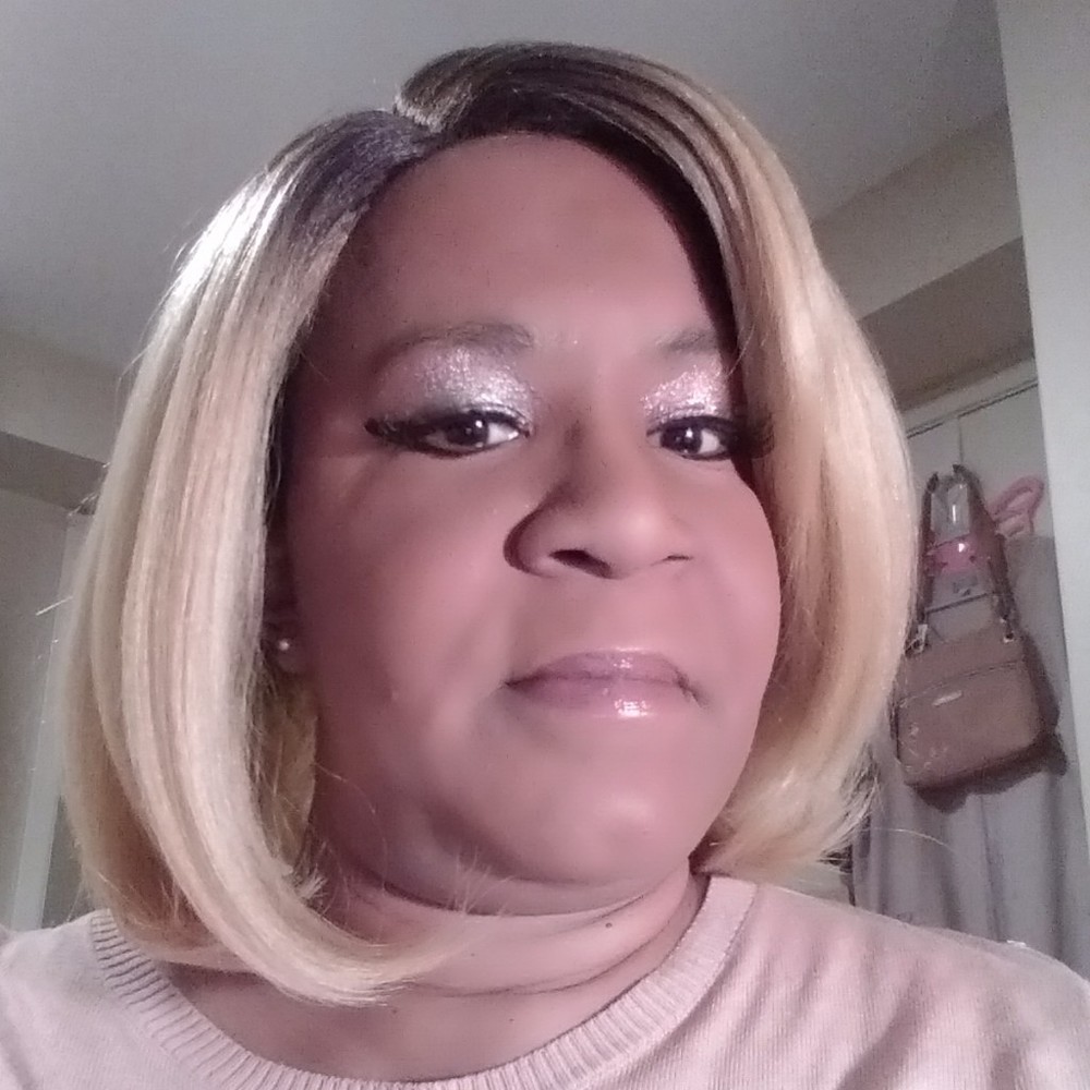 Meet your Posher, Janis